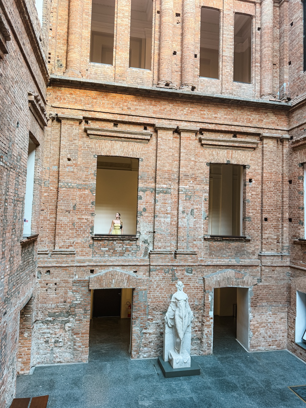 Binnen Pinacoteca São Paulo