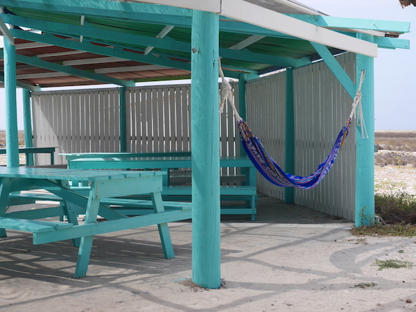 Chillen bij Miss Ann Klein Curacao