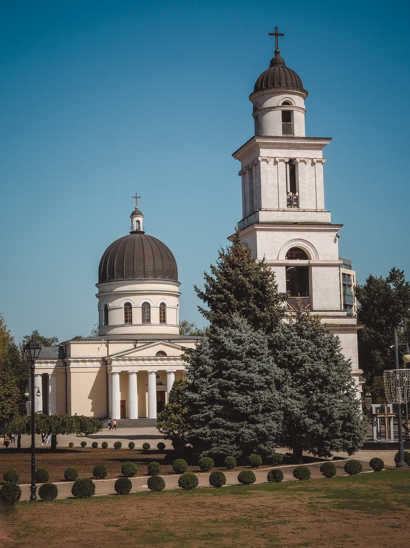 Chisinau-Metropolitan-Cathedral-of-Christs-Nativity