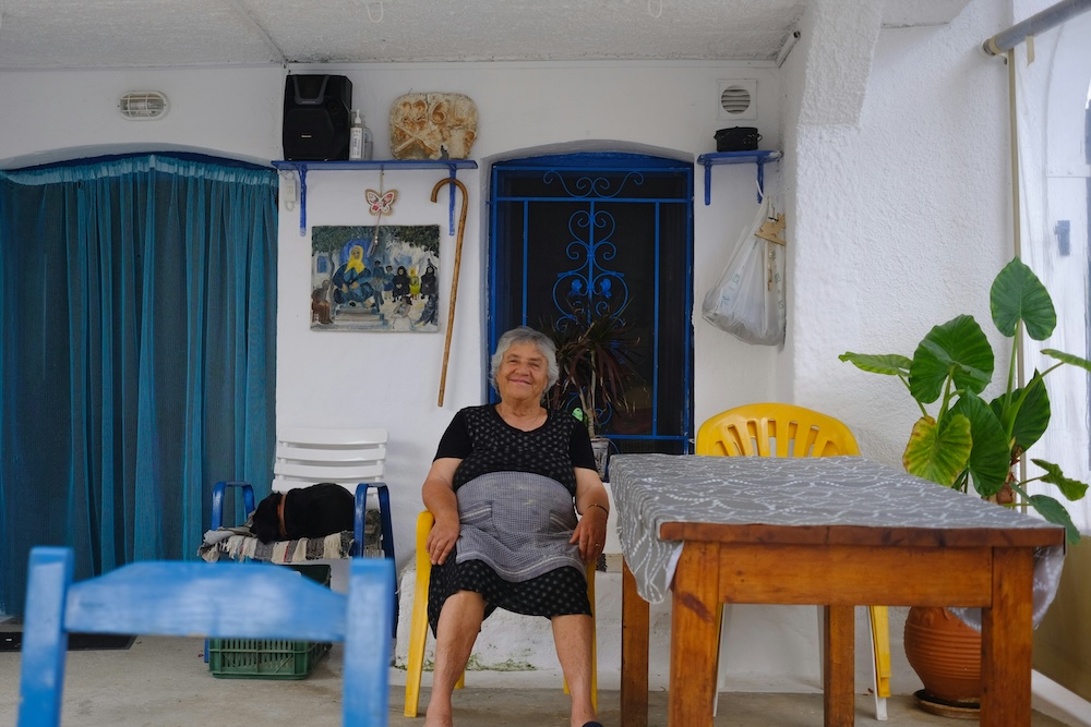 Grieks dametje op Agistri