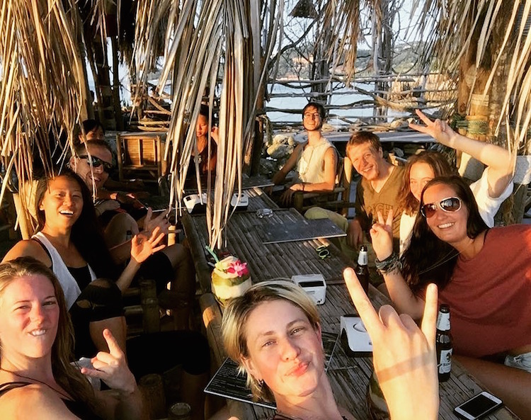 Groep yogaopleiding marleen in thailand