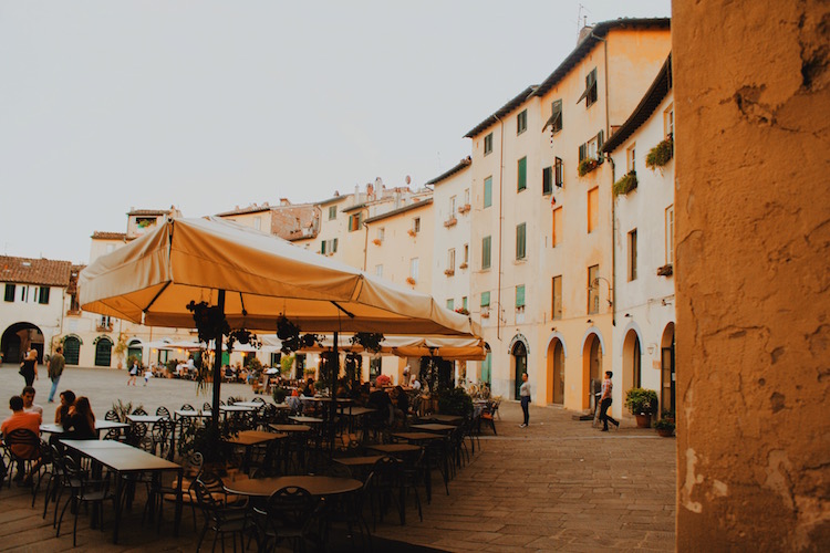 lucca toscane piazza