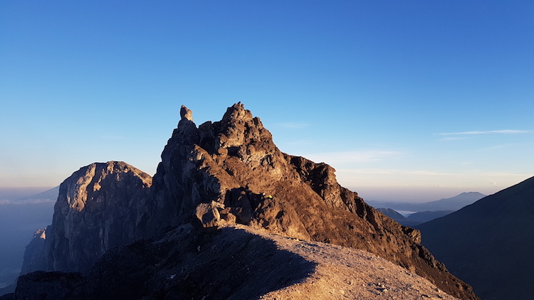 Merapi hike java onderweg