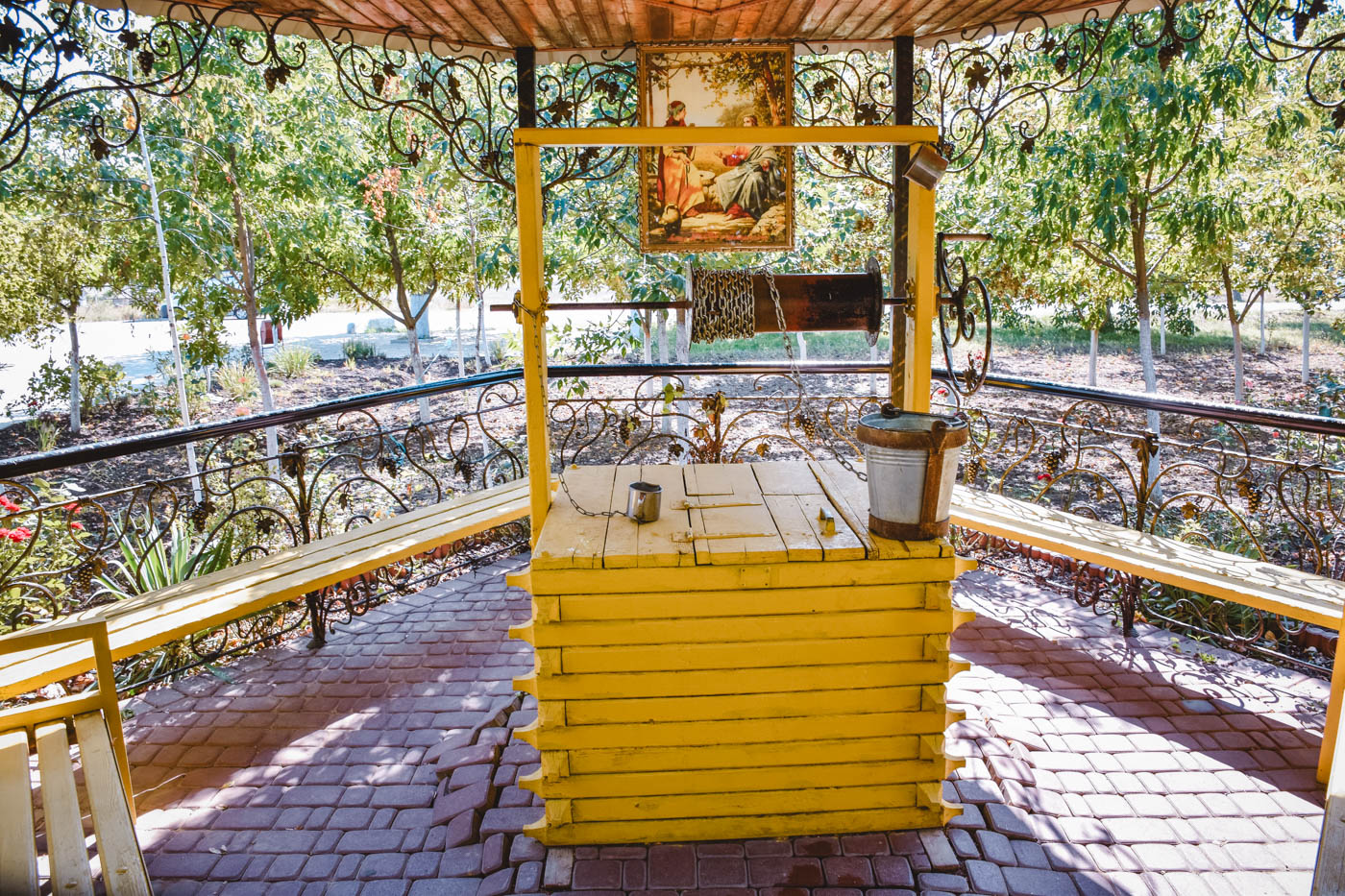 Moldavie-Drinkplaats-langs-de-weg