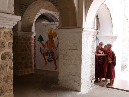Mandalay Hill monniken handlezen