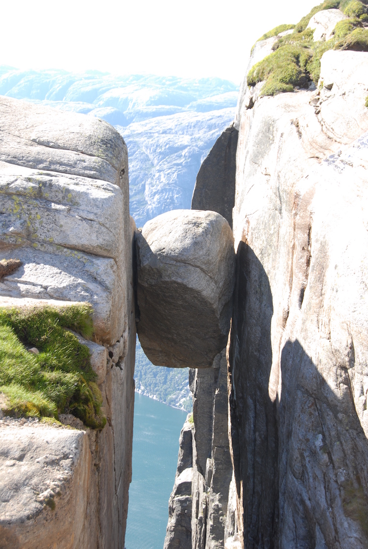 Noorwegen Kjeragbolten Boulder