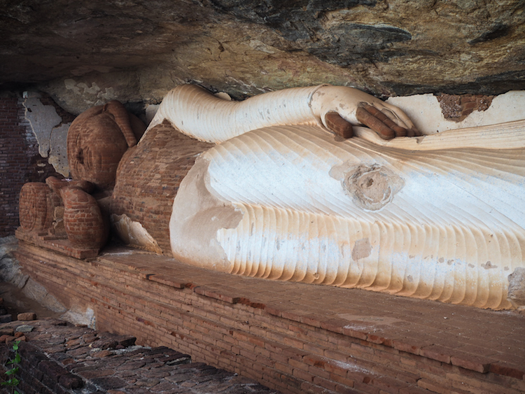 Pidurangala liggende boeddha