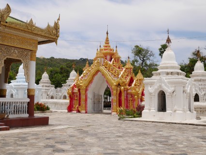 Poort Kuthodaw Mandalay