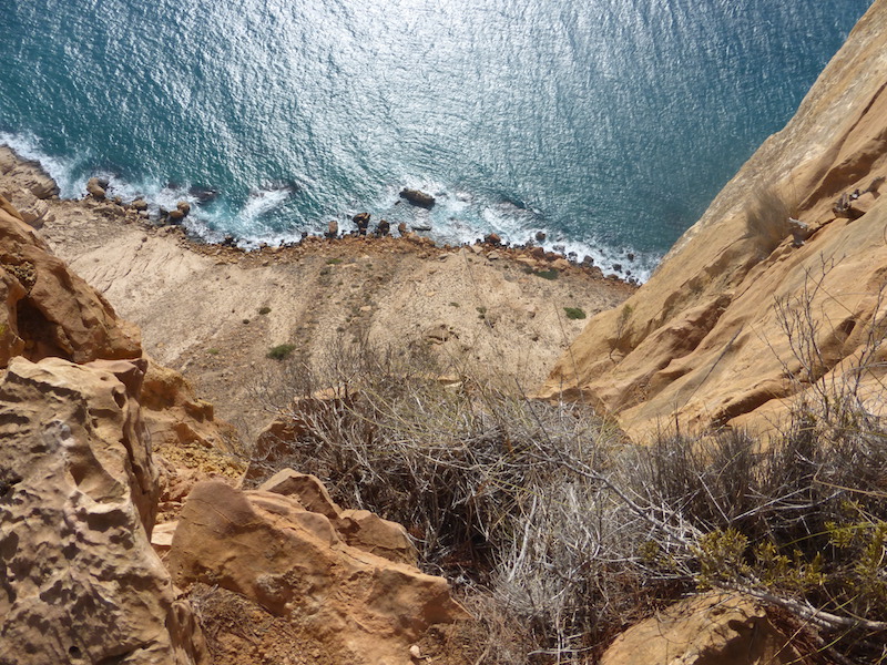 uitzicht-vanaf-rotsen-benidorm