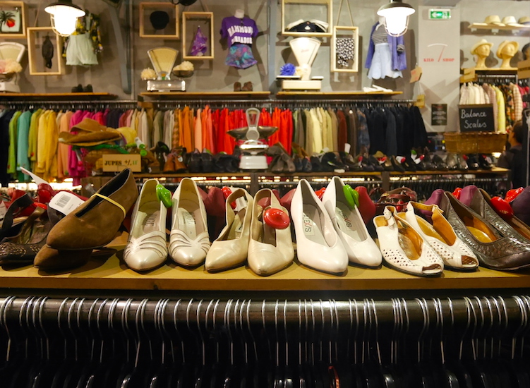 Vintage winkel kiloshop parijs