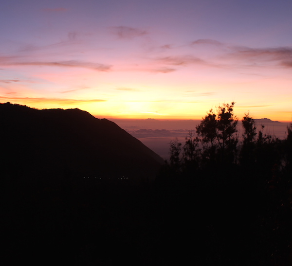 Zonsopgang bij Mount Bromo Vulkaan java