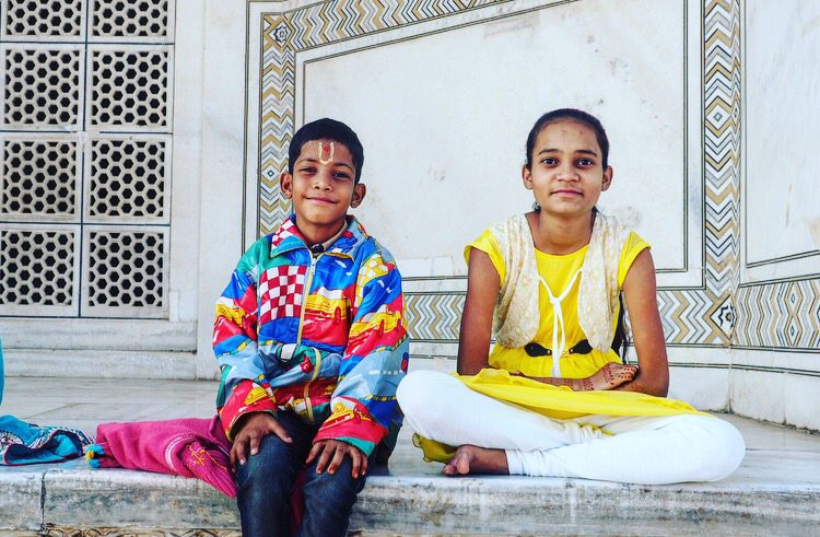backpacken india locals agra