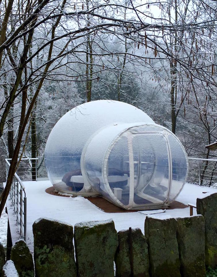 besneeuwde-bubble-tent-frankrijk