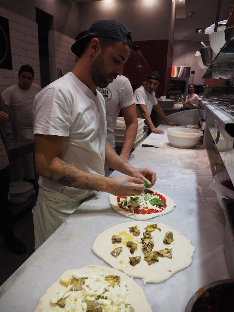 keuken 50 kalo pizza in napels