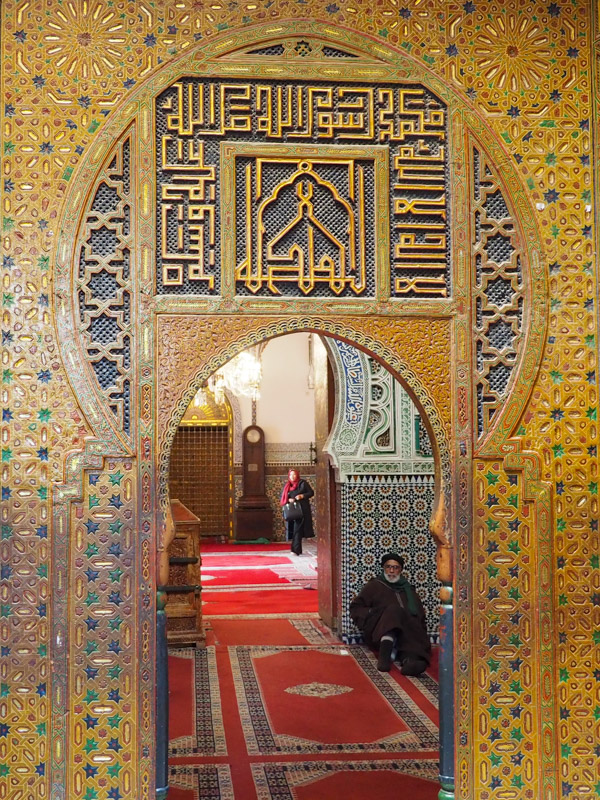 marrakech-binnen-kijken-straatjes
