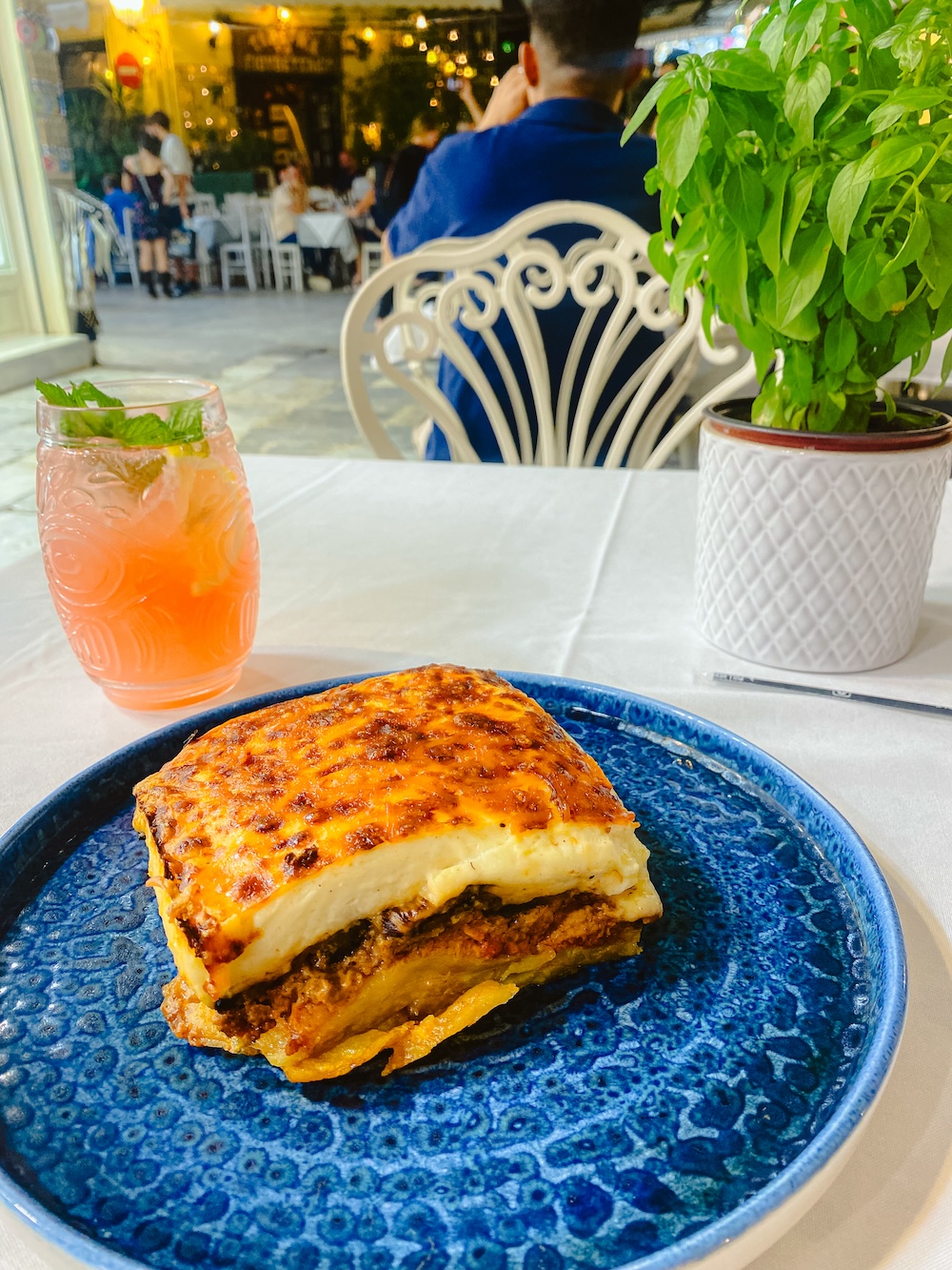 moussaka eten, Athene