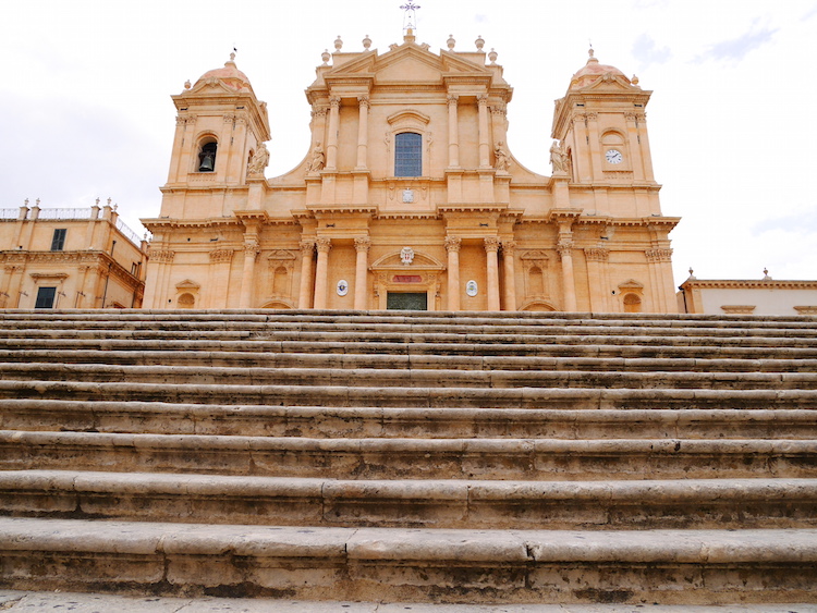 trappen kathedraal noto sicilie